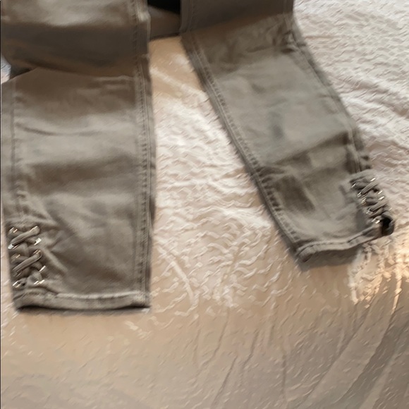 Grey Jeans - Picture 2 of 3